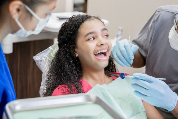 Best Emergency Tooth Extraction in Le Claire, IA