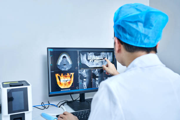 Best Cosmetic Emergency Dentistry in Le Claire, IA